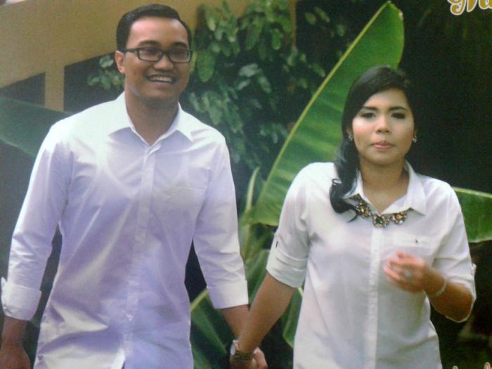 Selamat, Manro Manrie Sipayung dan Mona Pratiwi Simarmata Menikah