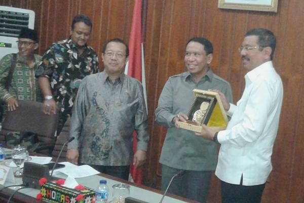 Gubernur Sampaikan Persoalan Tanah Di Sumatera Utara Kepada DPR RI
