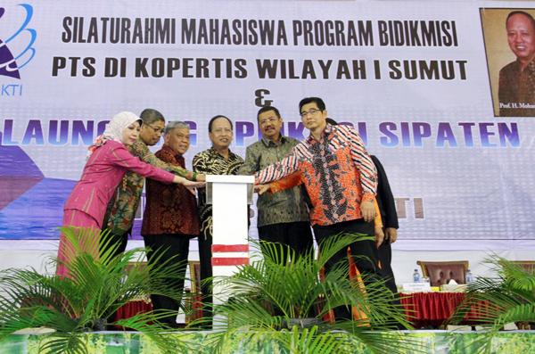 Menristek Dikti Luncurkan Sistem Informasi Kepangkatan Tenaga Dosen di Darma Agung