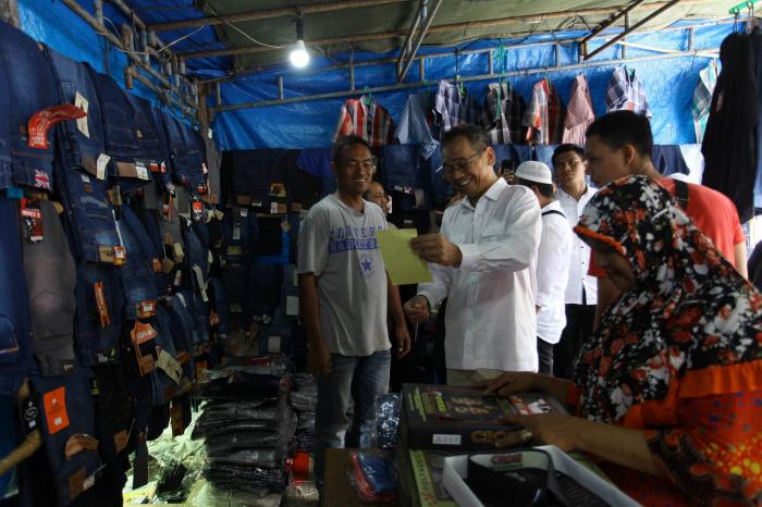 Susilawati Tidak Sadar Pria yang Beli Dagangannya Sihar Sitorus