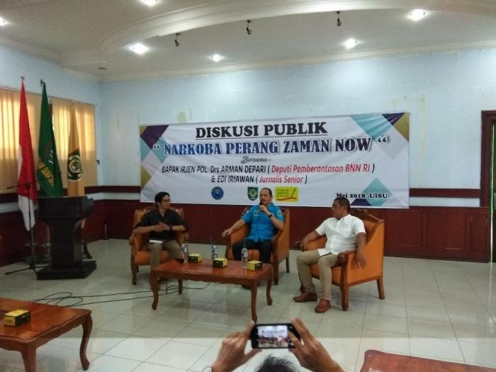 Arman Depari Diskusi 'Narkoba Perang Zaman Now' di UISU Medan