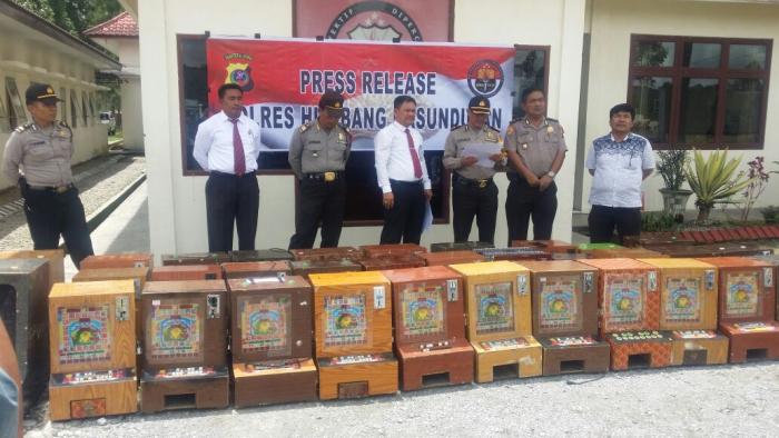 Berantas Perjudian, Polres Humbahas Amankan 32 Unit Mesin Judi Jackpot