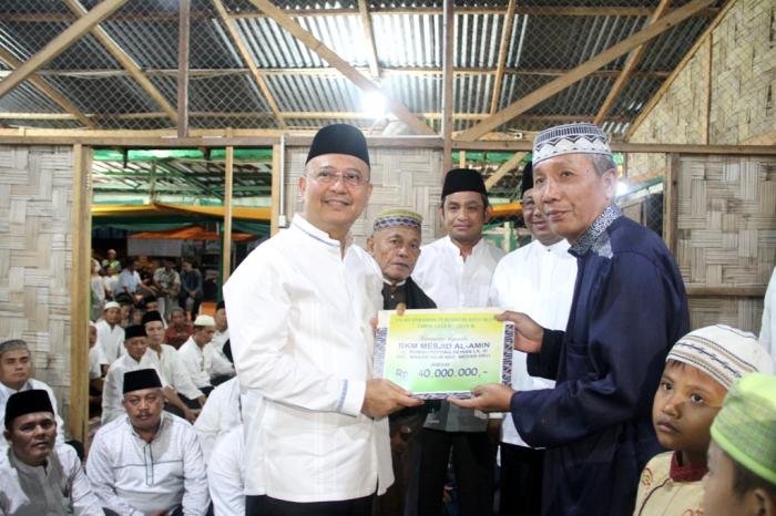 Sahur Bersama Ratusan Masyarakat di Masjid Al Amin