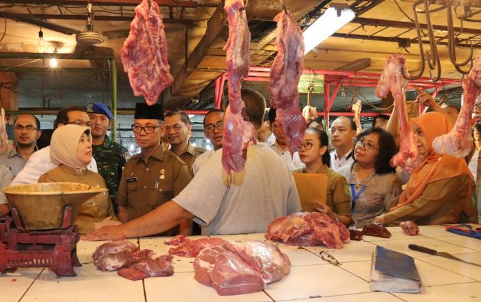 Harga Bahan Kebutuhan Pokok Relatif Stabil