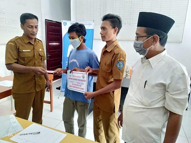 Camat Panai Hulu Pantau Penyaluran BLT-DD