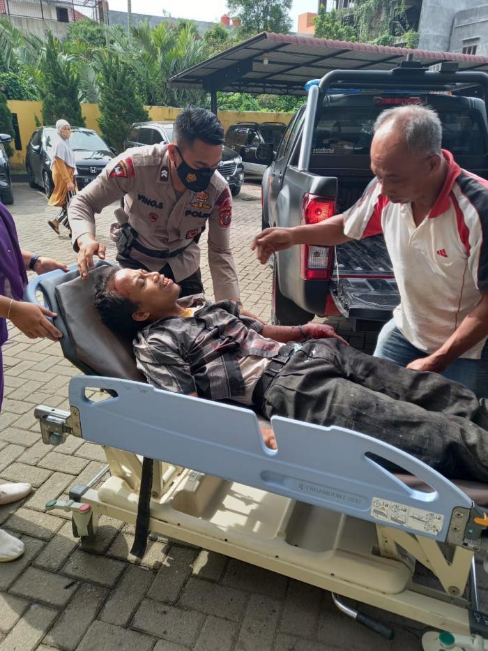 Kecelakaan di KM 17 Binjai, Danyon A Brimob Sumut Bantu Evakuasi Korban