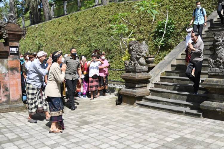 Kunjungi Pura Tirta Empul, Presiden Dorong Pemeliharaan Aset Kebudayaan Negara