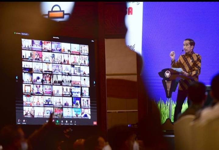 Presiden: Pacu Pertumbuhan Ekonomi dengan Tidak Beli Produk Impor