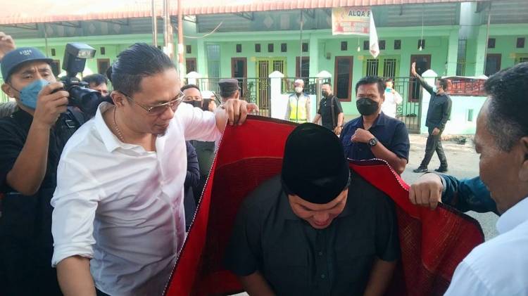Ketum DPP AMS XII Paulus Sinambela Ulosi Erick Thohir
