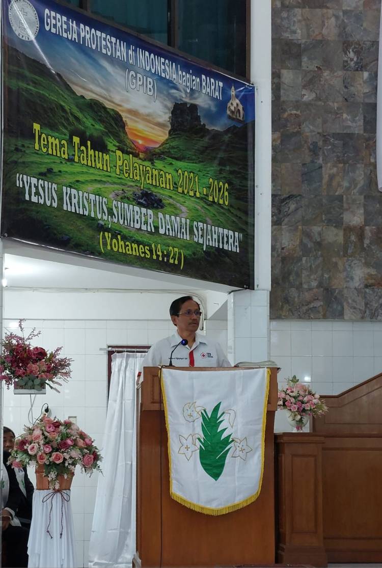 Tak Pernah Lelah Berbakti Dr.dr. Horas Rajagukguk, SpB, FINACS Berikan Literasi dan Edukasi Donor Darah kepada Jemaat GPIB Kapten Muslim