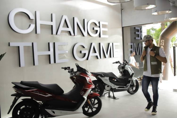 Tawarkan Pengalaman Mobilitas Listrik Terbaru, ALVA Experience Center Hadir di Gading Serpong