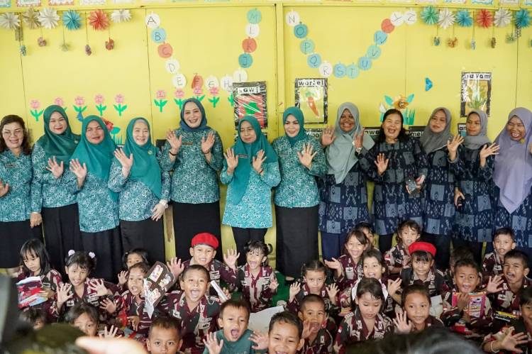 Bupati Labuhanbatu Sambut Kedatangan Tim Supervisi PKK Sumatera Utara