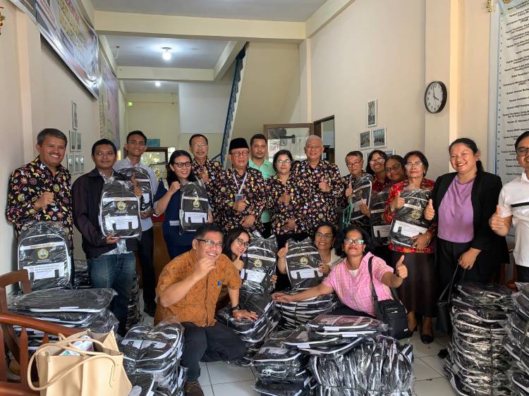 MPKW Sumut-Aceh Bagikan 1.000 Tas Sekolah Gratis untuk Anak Didik dari 32 Yayasan Pendidikan