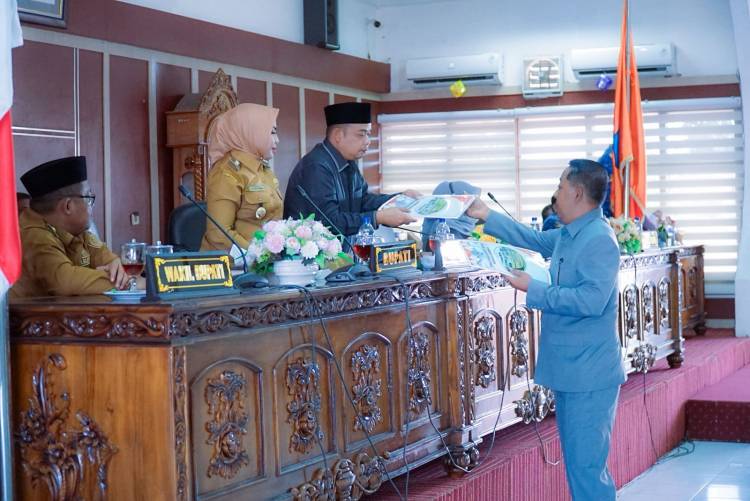 Bupati Labuhanbatu Terima Laporan Rekomendasi Dari DPRD Terhadap LKPJ TA.2025