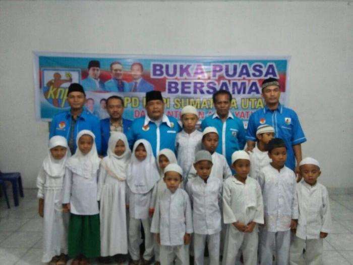 DPD KNPI Sumut Berbuka Puasa Dengan Anak Yatim