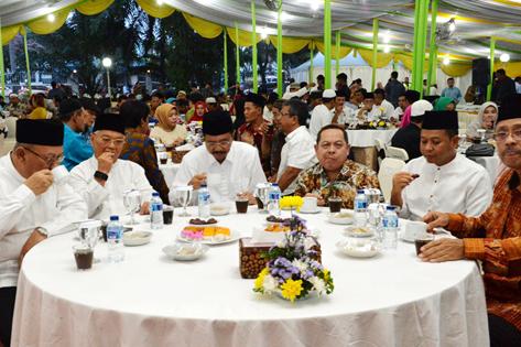 Buka Puasa Bersama Ala Alumni USU dan SMA Negeri 4 Medan