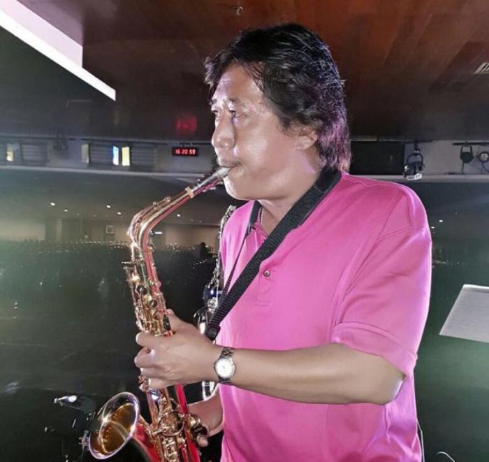 Saxophonist Aden Bahri Meninggal Dunia