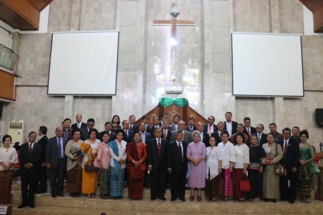 Ephorus HKBP Lantik Pengurus Tiga Yayasan, Empat Badan, Satu Komisi, dan Paniroi Perencanaan