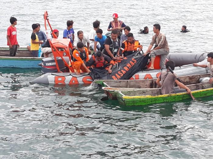 Puji Tuhan..Jenazah korban KM.Risma Marisi sudah ditemukan