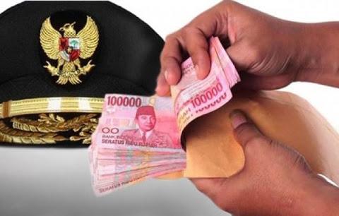 Jelang Pilkada Ratusan Siswa SMP & Anggota Korpri Terima Beasiswa dan Tali Asih
