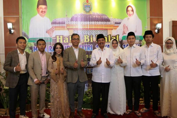 Ini Arti Senyum Tengku Erry Sambut Sihar di Rumah Dinas Gubernur