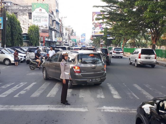 Dishub & Dikyasa Polrestabes Medan bekerjasama Atasi Kemacetan