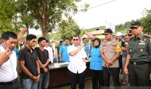 Polres Tapsel Test Urine Supir Angkutan Lebaran