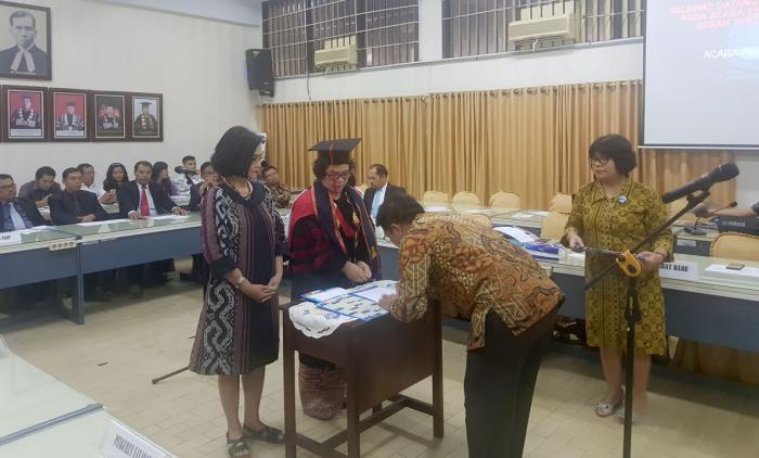 Dr. Junita Batubara, PhD Dekan FBS Yang Baru