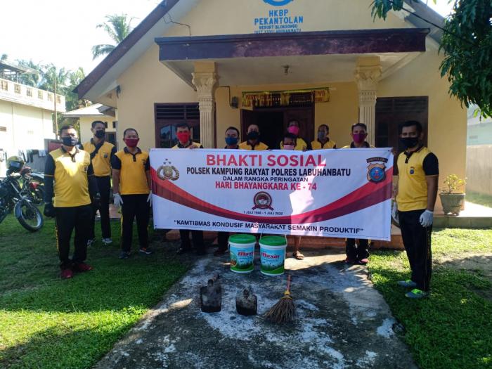 Polsek Kampung Rakyat Baksos ke Masjid dan Gereja