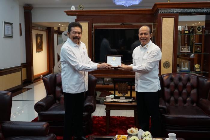 Jaksa Agung Terima Kunjungan Ketua BNPT