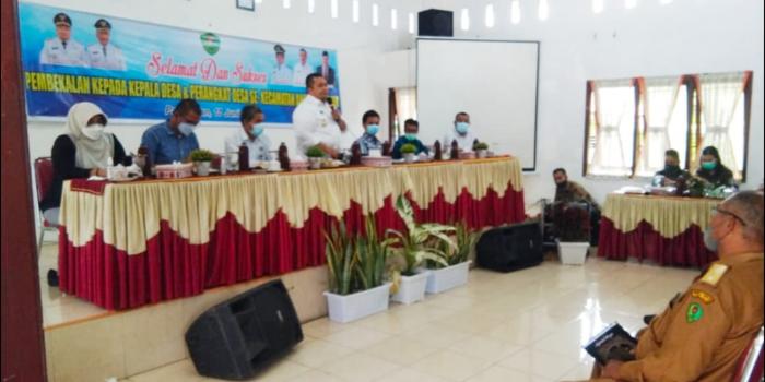 Bupati Tapsel Hadiri Pembekalan Perangkat Desa Di Angkola Timur