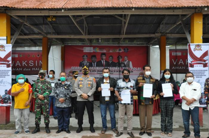 Polres Kab.Humbang Hasundutan Gelar Vaksinasi Massal