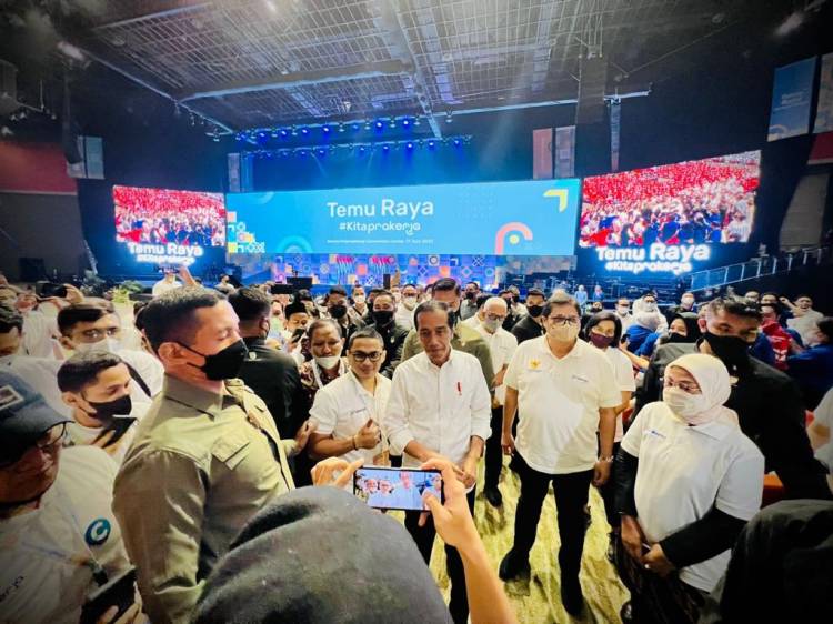 PMK pada Hewan, Presiden: Segera Berikan Vaksin