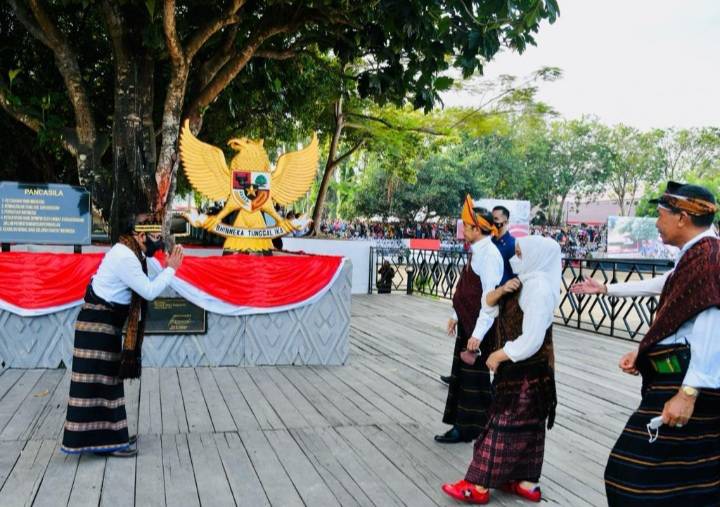 Presiden Jokowi Kunjungi Taman Renungan Bung Karno