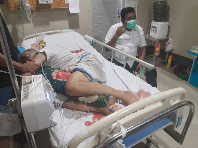 Sabam Manalu Jenguk Erwinsyah Petinju Sumut yang Kini Terbaring di RS
