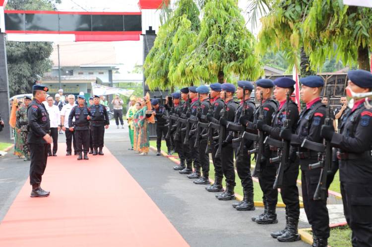 Komjen Drs Anang Revandoko M.I. Kom Pimpin Upacara Peresmian Markas Komando Pasukan Brimob I Korbrimob Polri