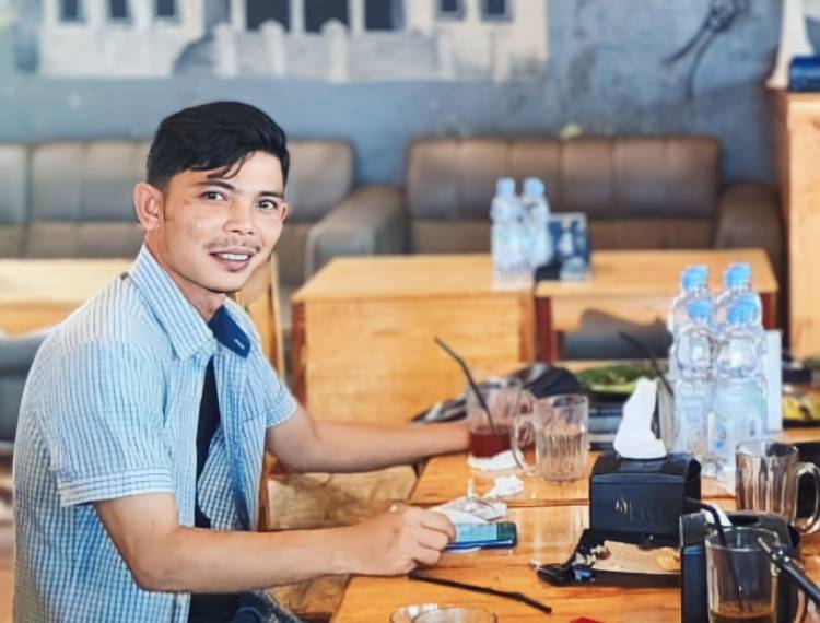 KPK Tak Berdaya Hadapi Anak Main Cikeas, Diperiksa 11 Jam