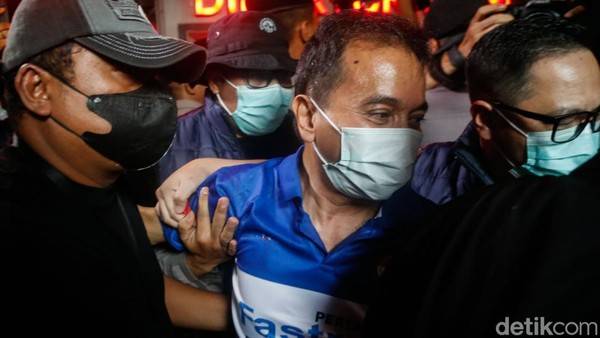 Perkembangan Kasus Roy Suryo Cs, Berkas Dilimpahkan ke Kejaksaan