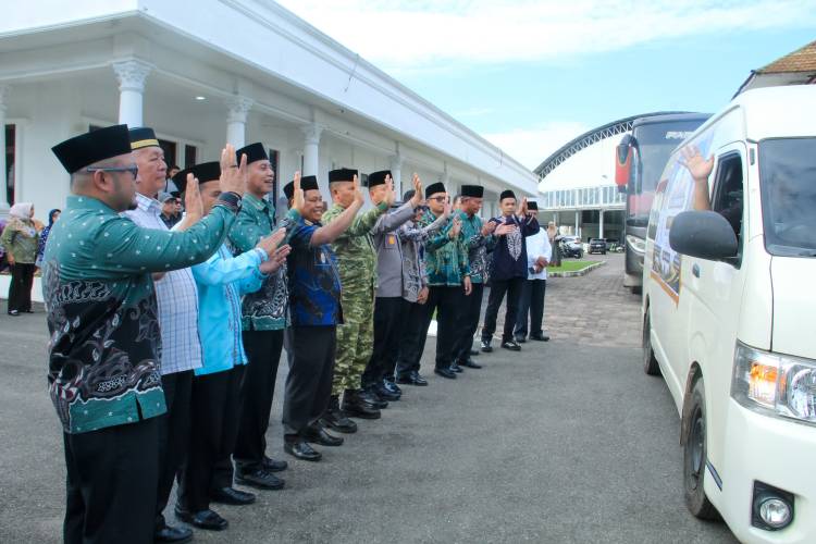 Wabup Jamri Lepas Kafilah MTQ Kabupaten Labuhanbatu Menuju MTQ Tingkat Sumut Tahun 2026