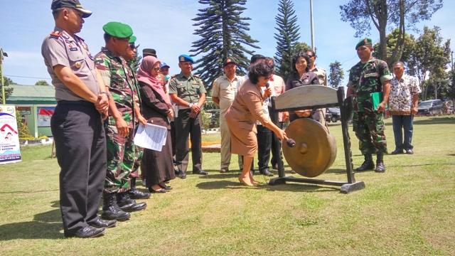 Wakil Bupati Karo Cory S Sebayang Canangkan Bulan Bhakti TNI, KB dan Kesehatan