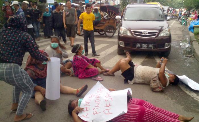 Alamak, Kasihannya Para Pedagang Aksara Ini