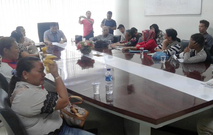Pedagang Pasar Aksara Datangi DPRD Medan