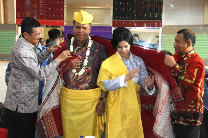 Selamat Datang Kapolda Sumut Paulus Waterpauw