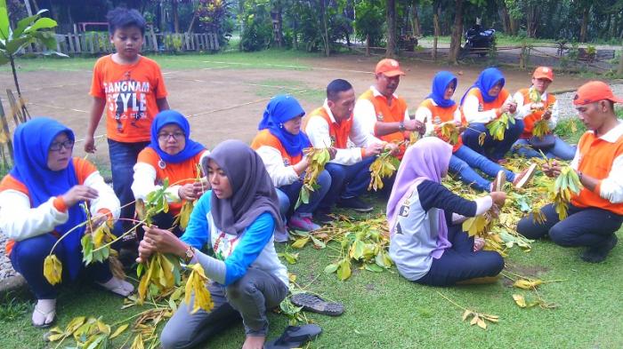 Manfaatkan Hari Lebaran, Reuni 3 Dasawarsa Alumni SMARI '87 Penuh Keceriaan 