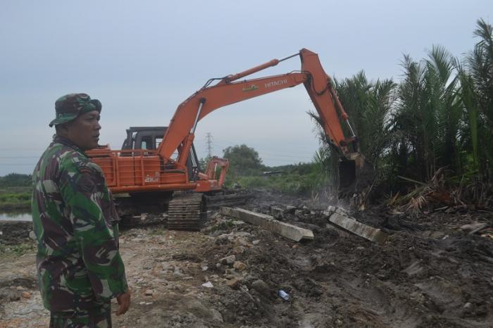 Terharu, Warga Relakan Hartanya Dukung Program TMMD