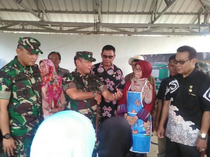 Pangdam I/BB Acungi Jempol Program TMMD di Sicanang