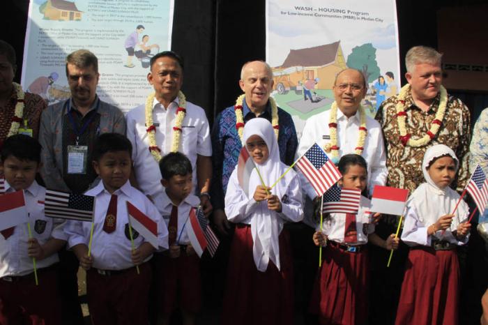 Dubes Amerika Turut Letakkan Batu Pertama Pembangunan Sarana Air Minum