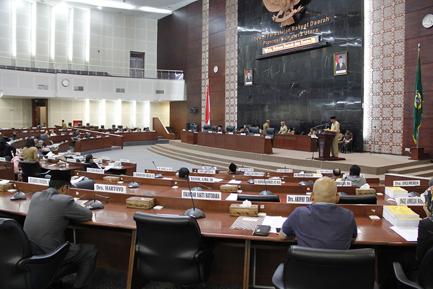 Paripurna DPRD Sumut Sahkan Enam Perda