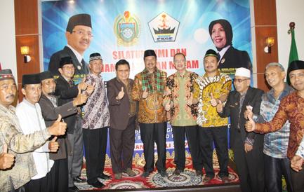 Tengku Erry Dinobatkan Sebagai Ninik Mamak Sumut