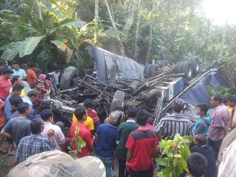Jalan di Tapsel Makan Korban, Truk PT ASA Terjun Bebas, Supir Tewas